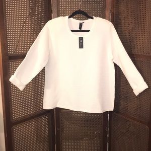 New! Focus Casual Top